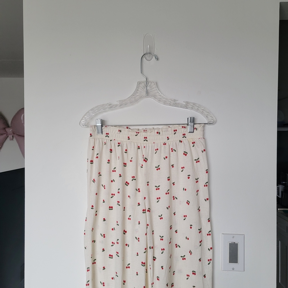 Ivory Crepe Fabric with Red and Green Cherry Print Lounge Pants Size Large - Picture 2 of 6